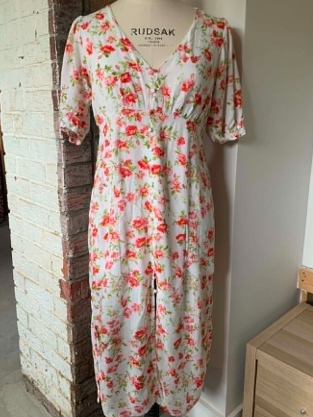 MinkPink Floral Midi Dress Womens Medium Cottagecore Romantic Tea Dress - Picture 3 of 7